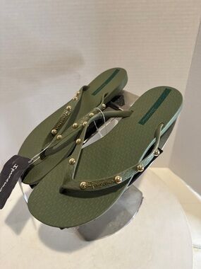 Ipanema Women's Green Wave Studs Sandals 26088 size 8 NEW